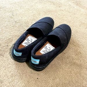 Toms Black Shoes Size 7 Never Worn